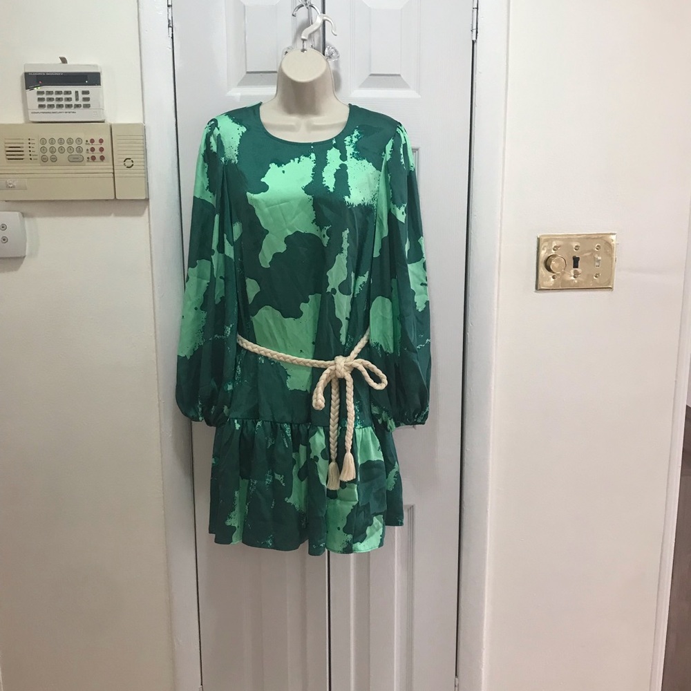 Alexis Green Long Sleeve Rope Blet Tiered Dress